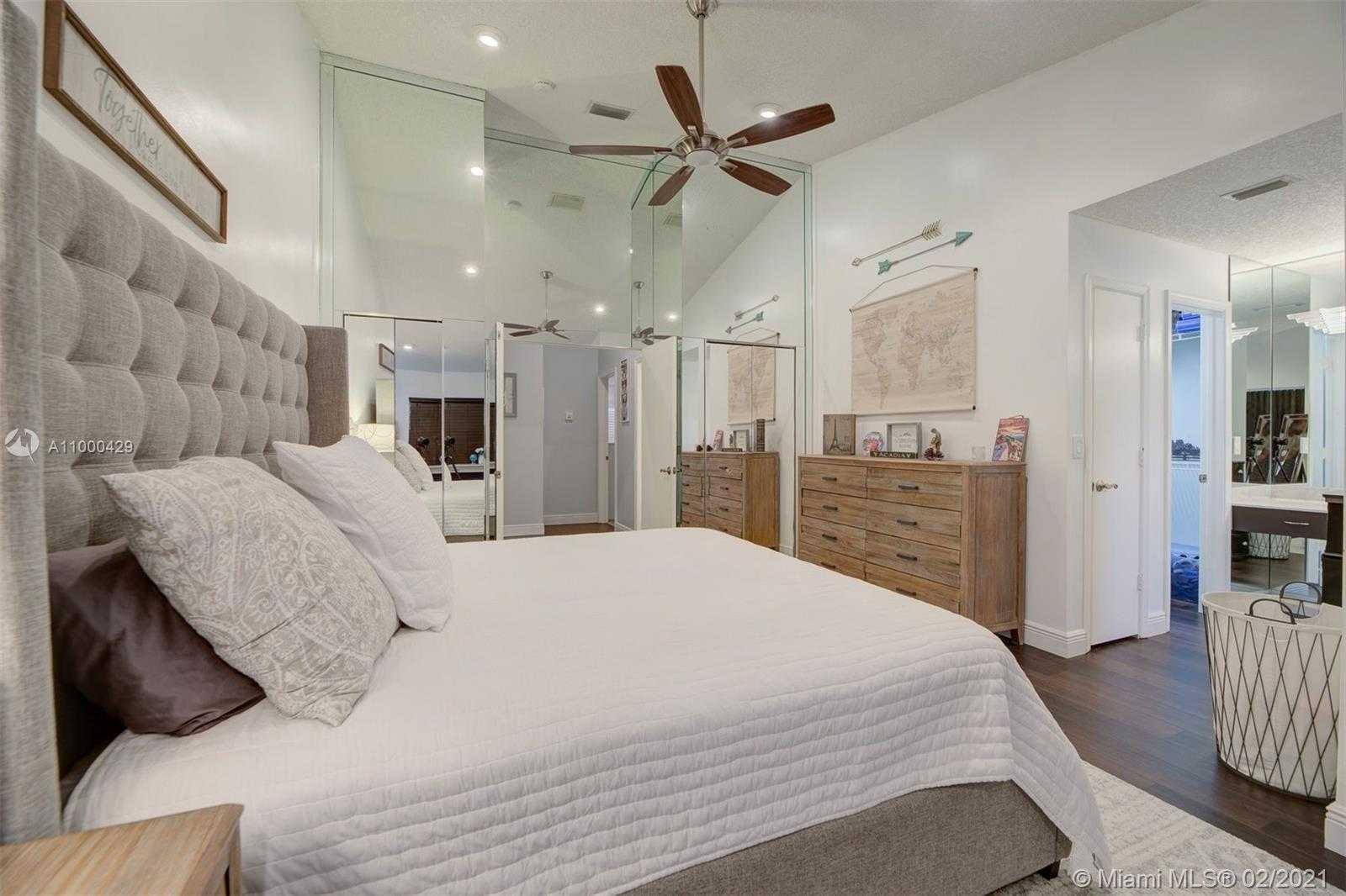 Small Image of 8615 NORTH WEST 83RD ST, Tamarac Number 19