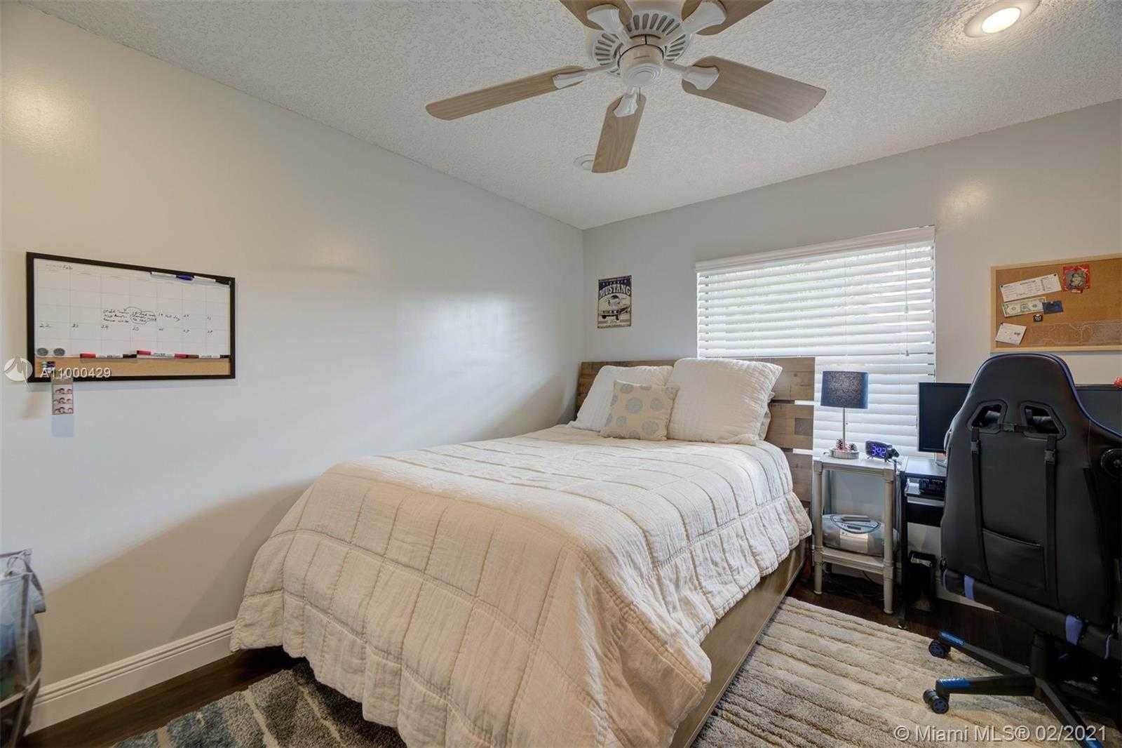 Small Image of 8615 NORTH WEST 83RD ST, Tamarac Number 31
