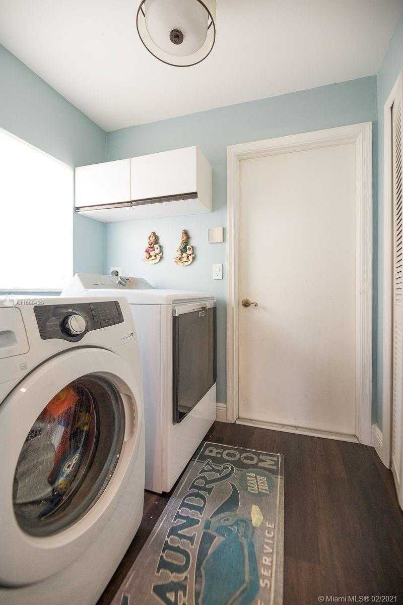 Small Image of 8615 NORTH WEST 83RD ST, Tamarac Number 33