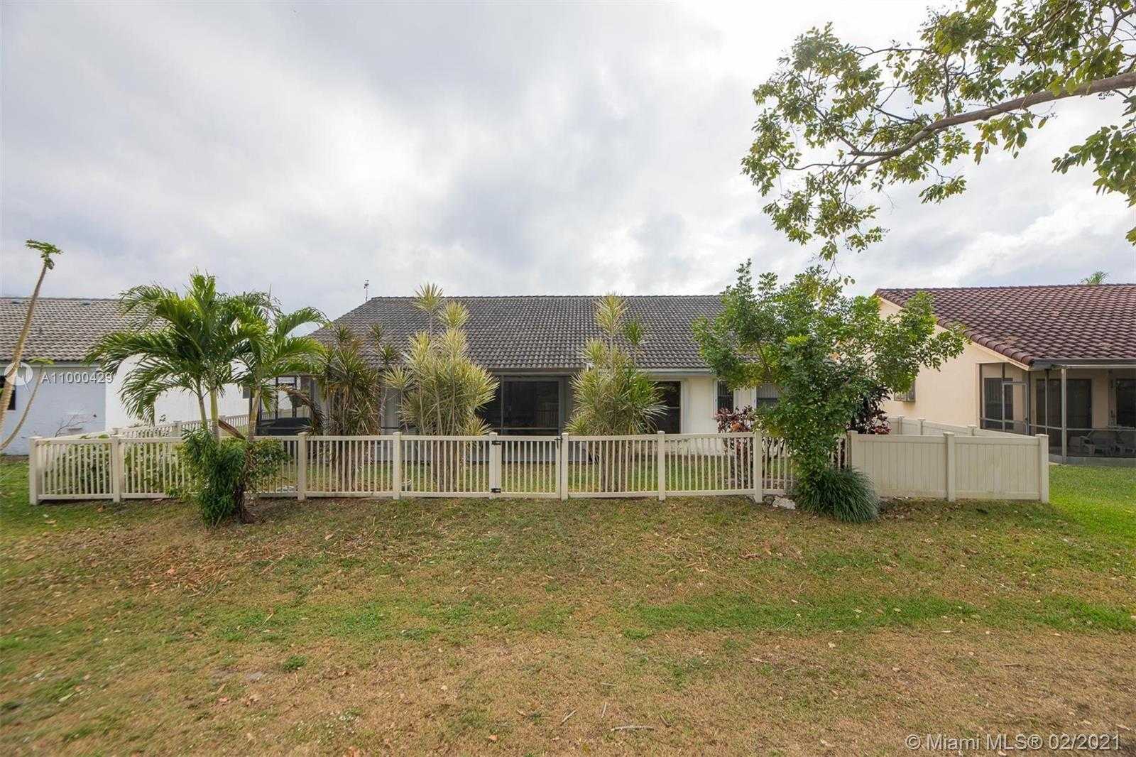 Small Image of 8615 NORTH WEST 83RD ST, Tamarac Number 39