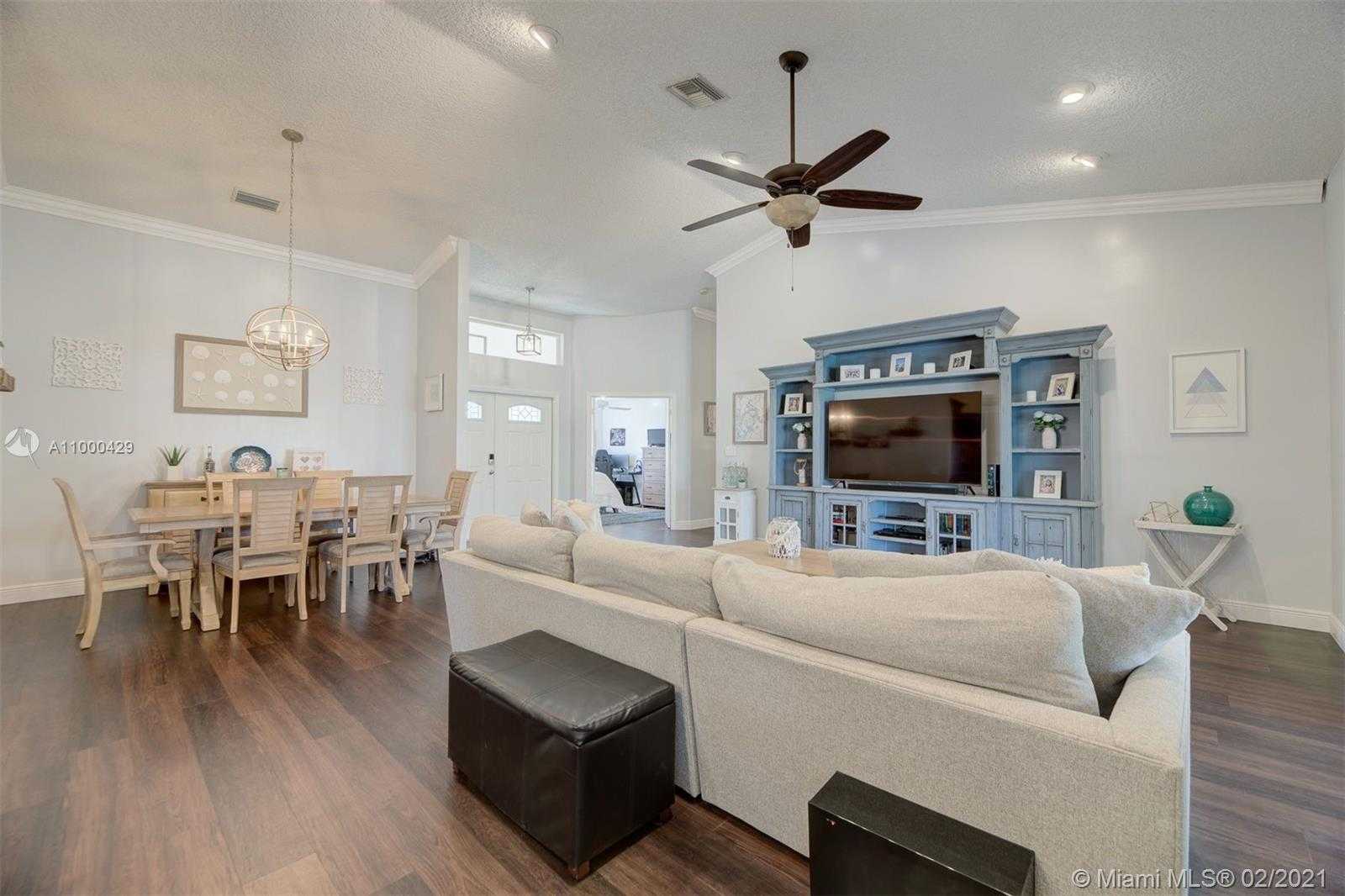Small Image of 8615 NORTH WEST 83RD ST, Tamarac Number 4