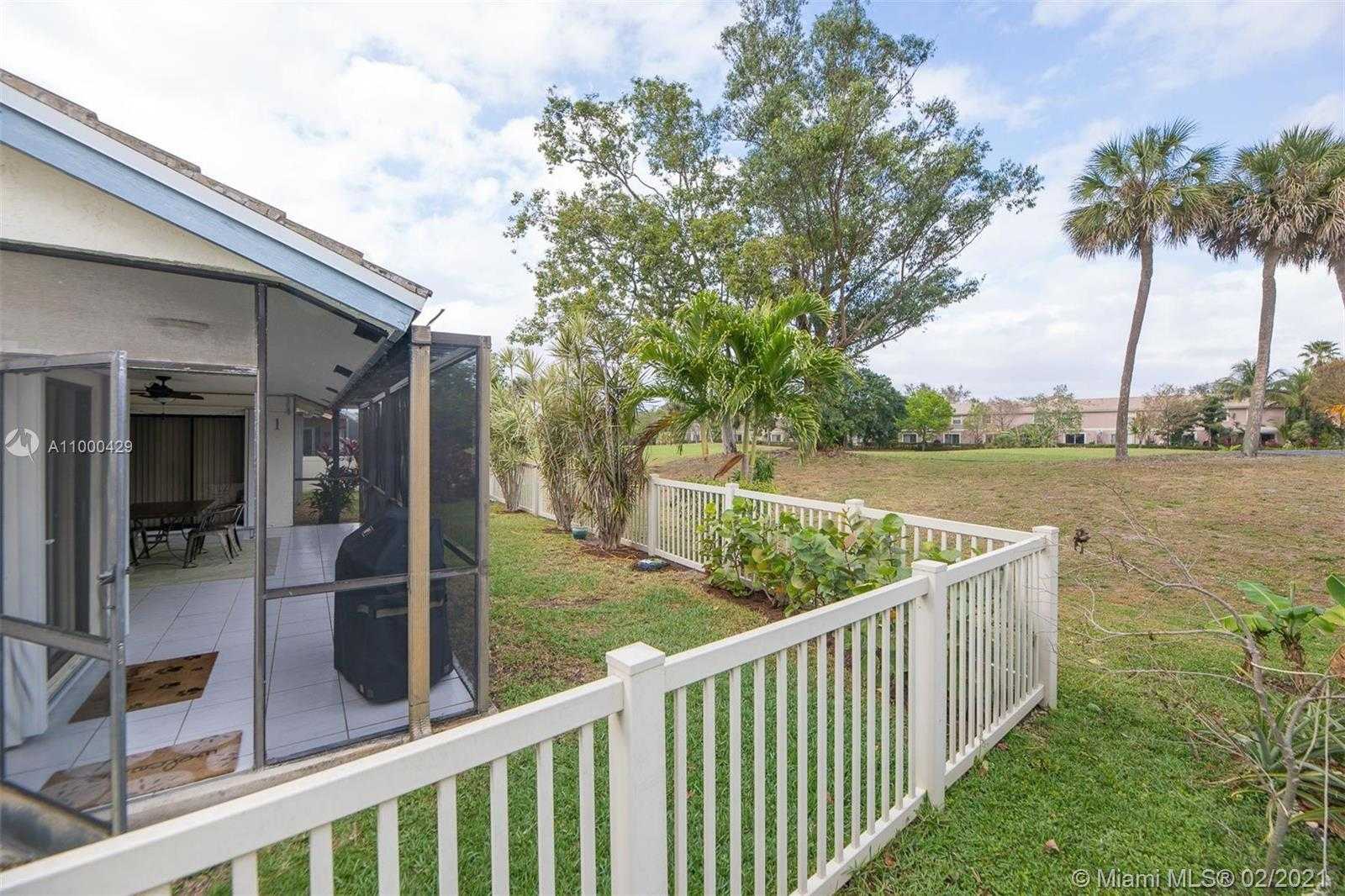 Small Image of 8615 NORTH WEST 83RD ST, Tamarac Number 40