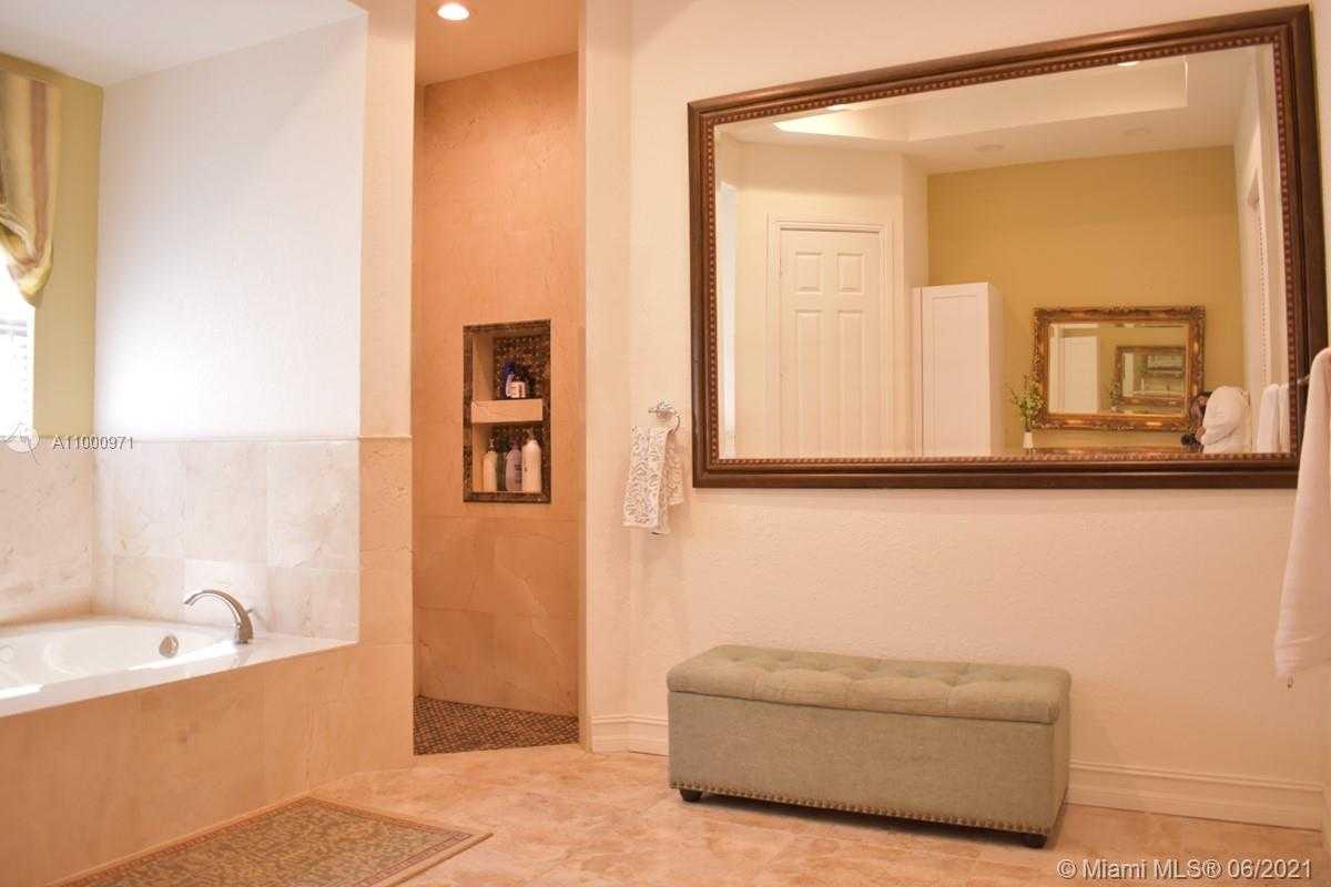 Small Image of 16541 SOUTH 62ND ST, Southwest Ranches Number 17