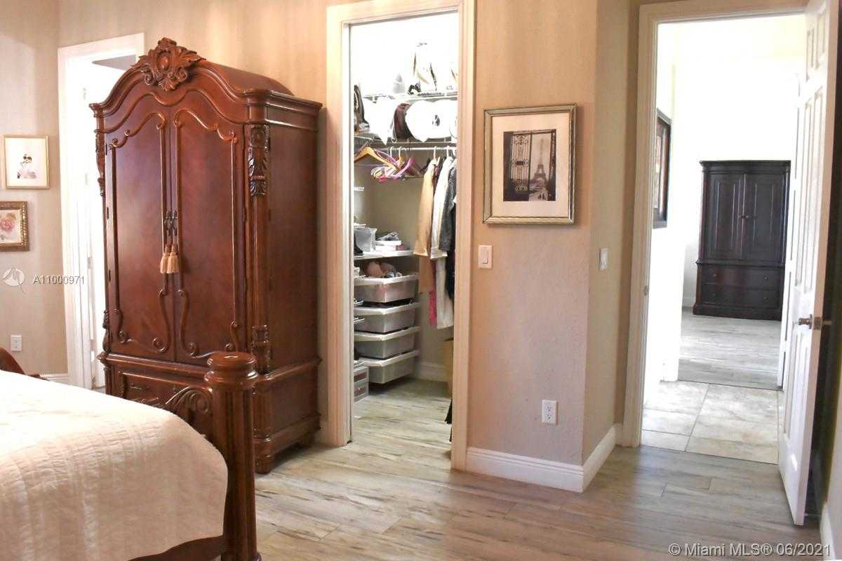 Small Image of 16541 SOUTH 62ND ST, Southwest Ranches Number 25