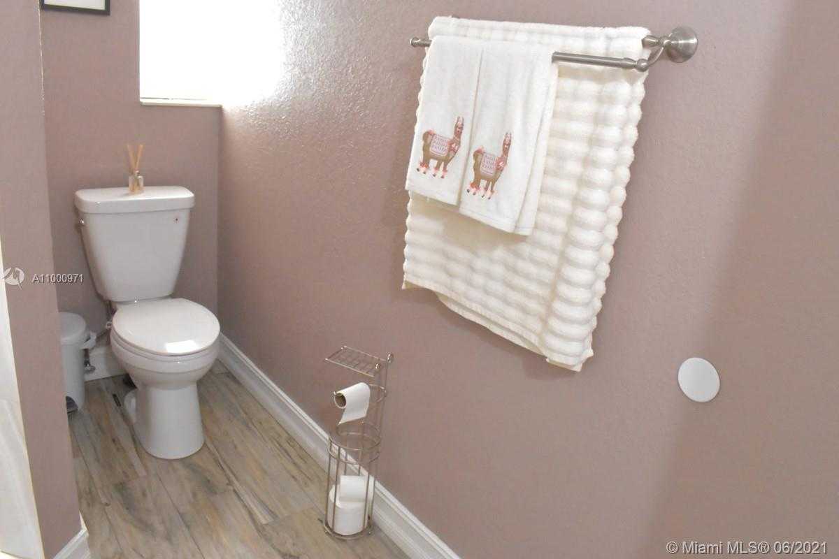 Small Image of 16541 SOUTH 62ND ST, Southwest Ranches Number 27