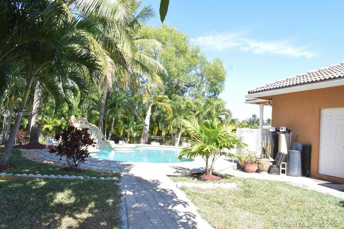 Small Image of 16541 SOUTH 62ND ST, Southwest Ranches Number 33