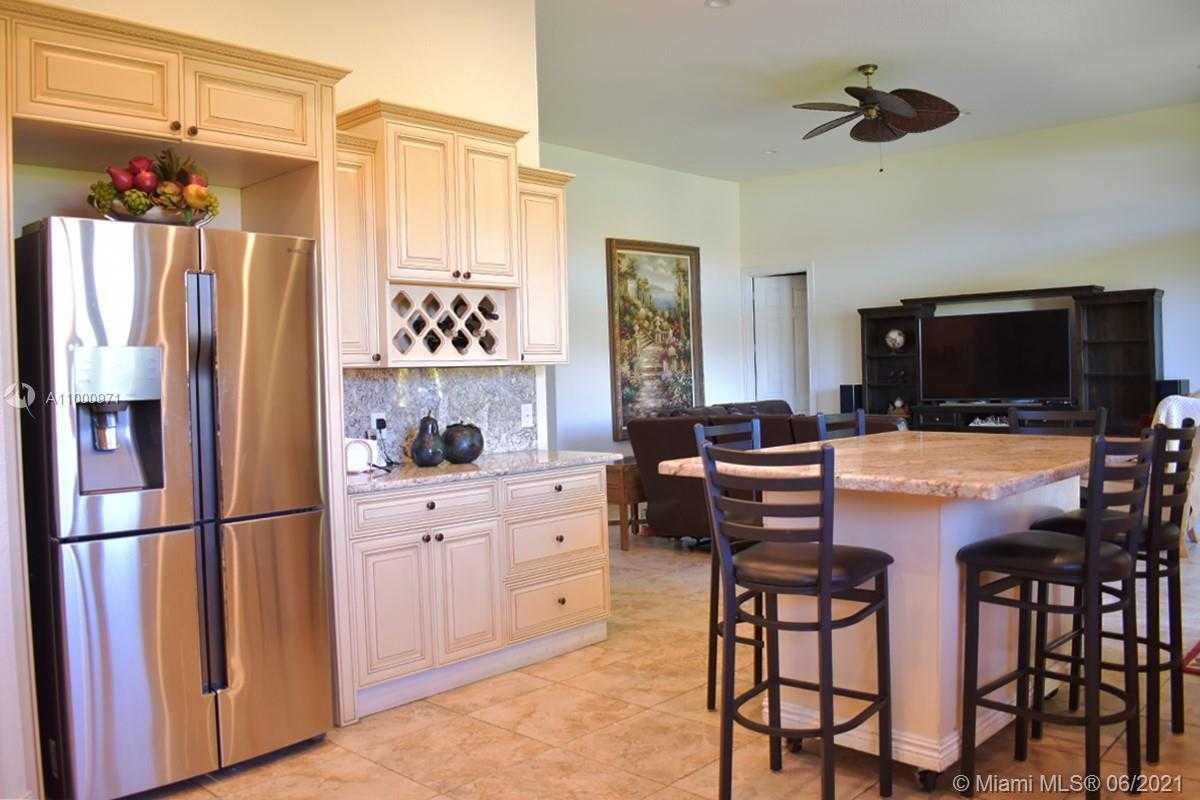 Small Image of 16541 SOUTH 62ND ST, Southwest Ranches Number 8