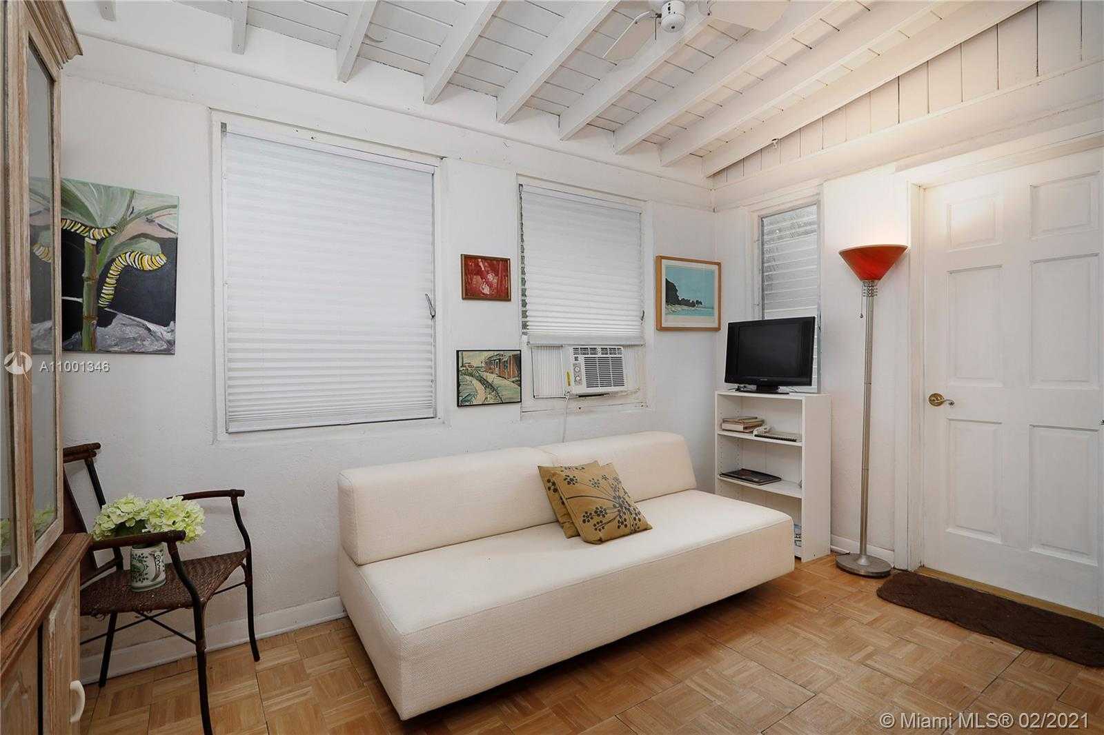 Small Image of 1824 OPECHEE DR, Miami Number 21