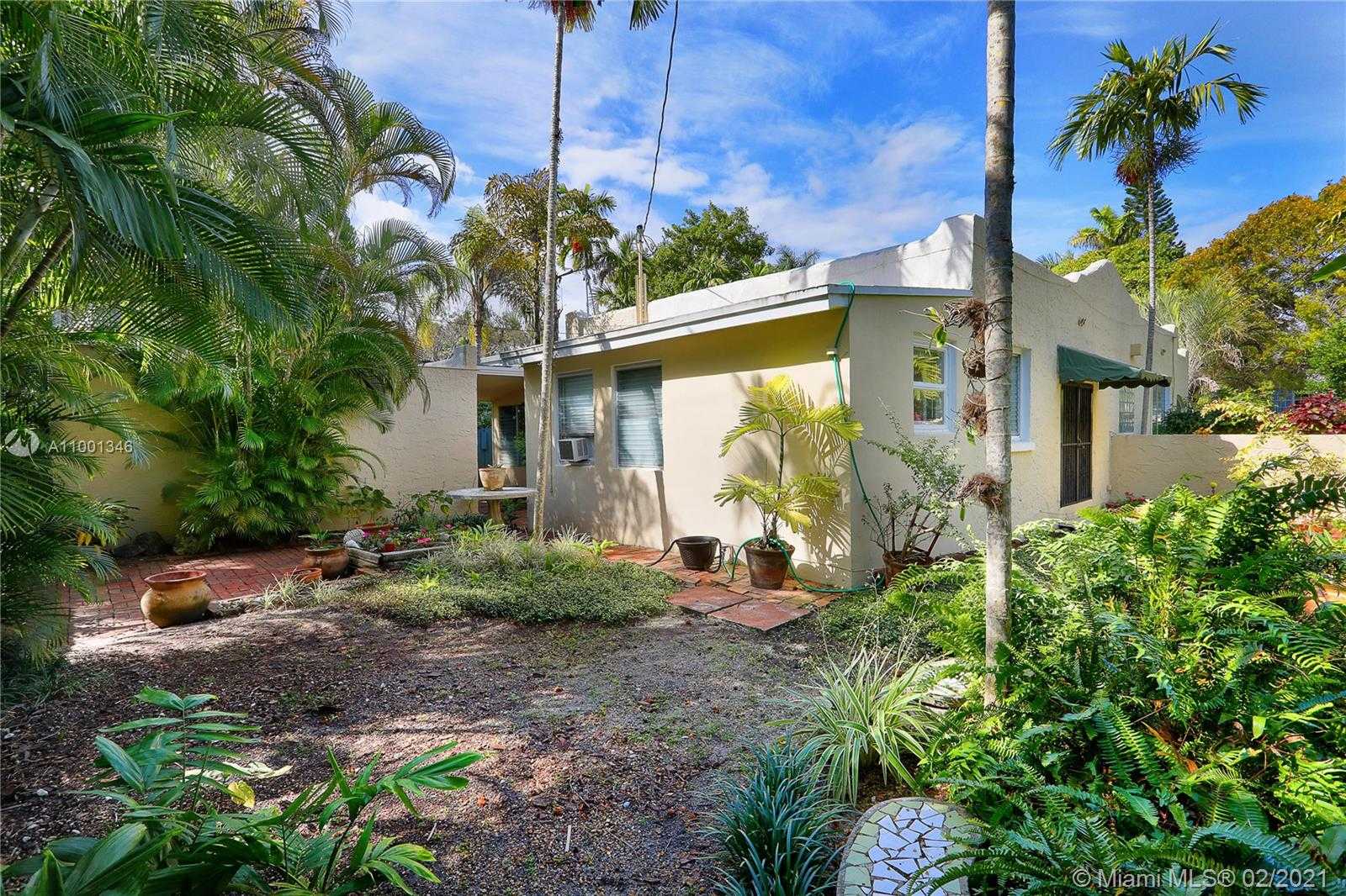 Small Image of 1824 OPECHEE DR, Miami Number 27