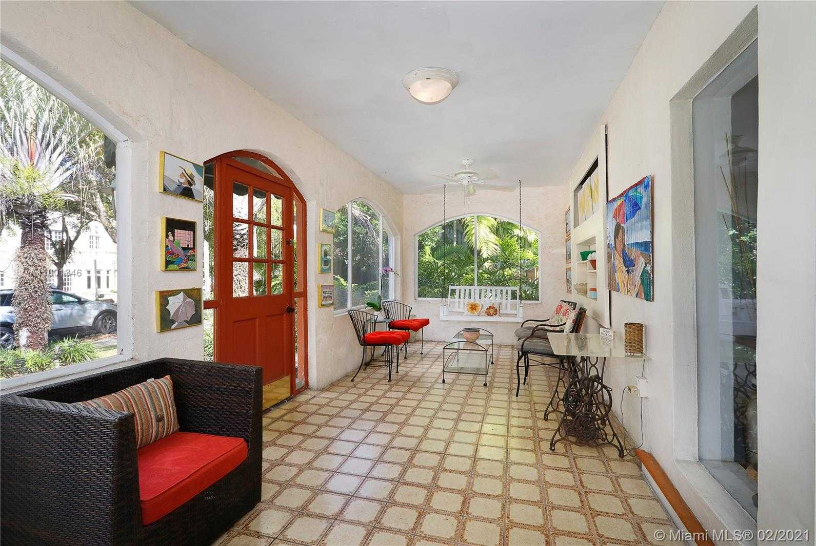Small Image of 1824 OPECHEE DR, Miami Number 5