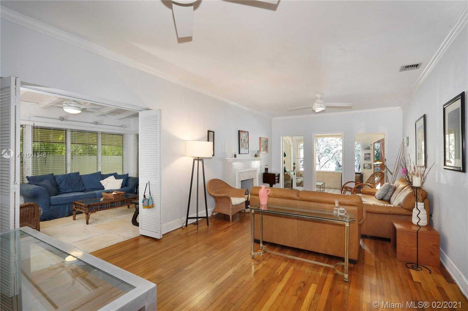 Small Image of 1824 OPECHEE DR, Miami Number 9