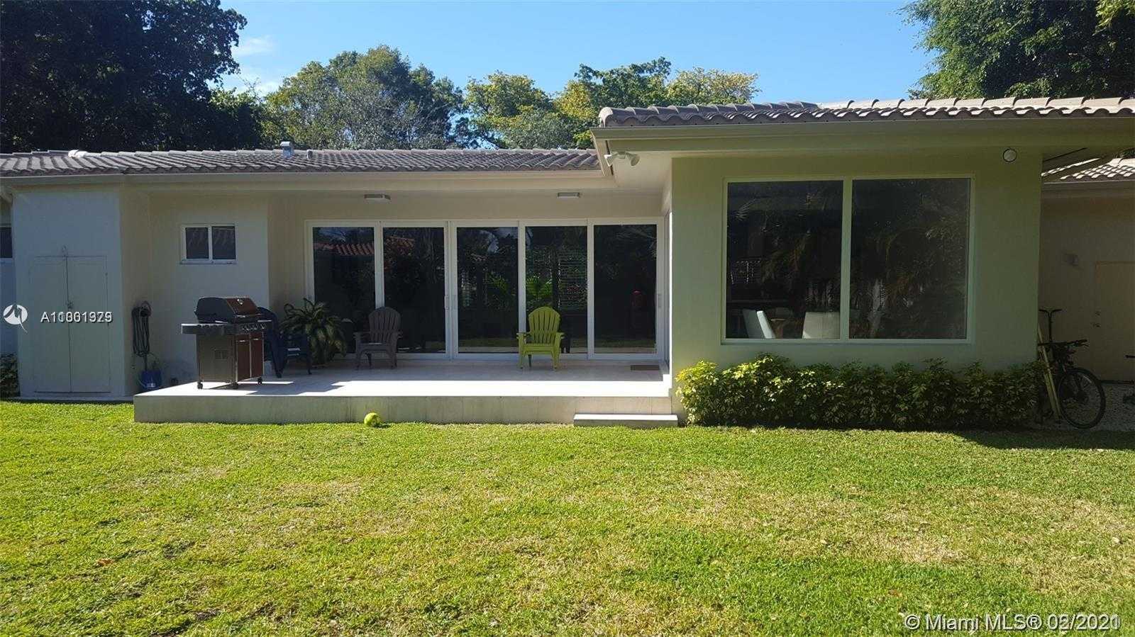 Small Image of 57 SAMANA DRIVE, Miami Number 14