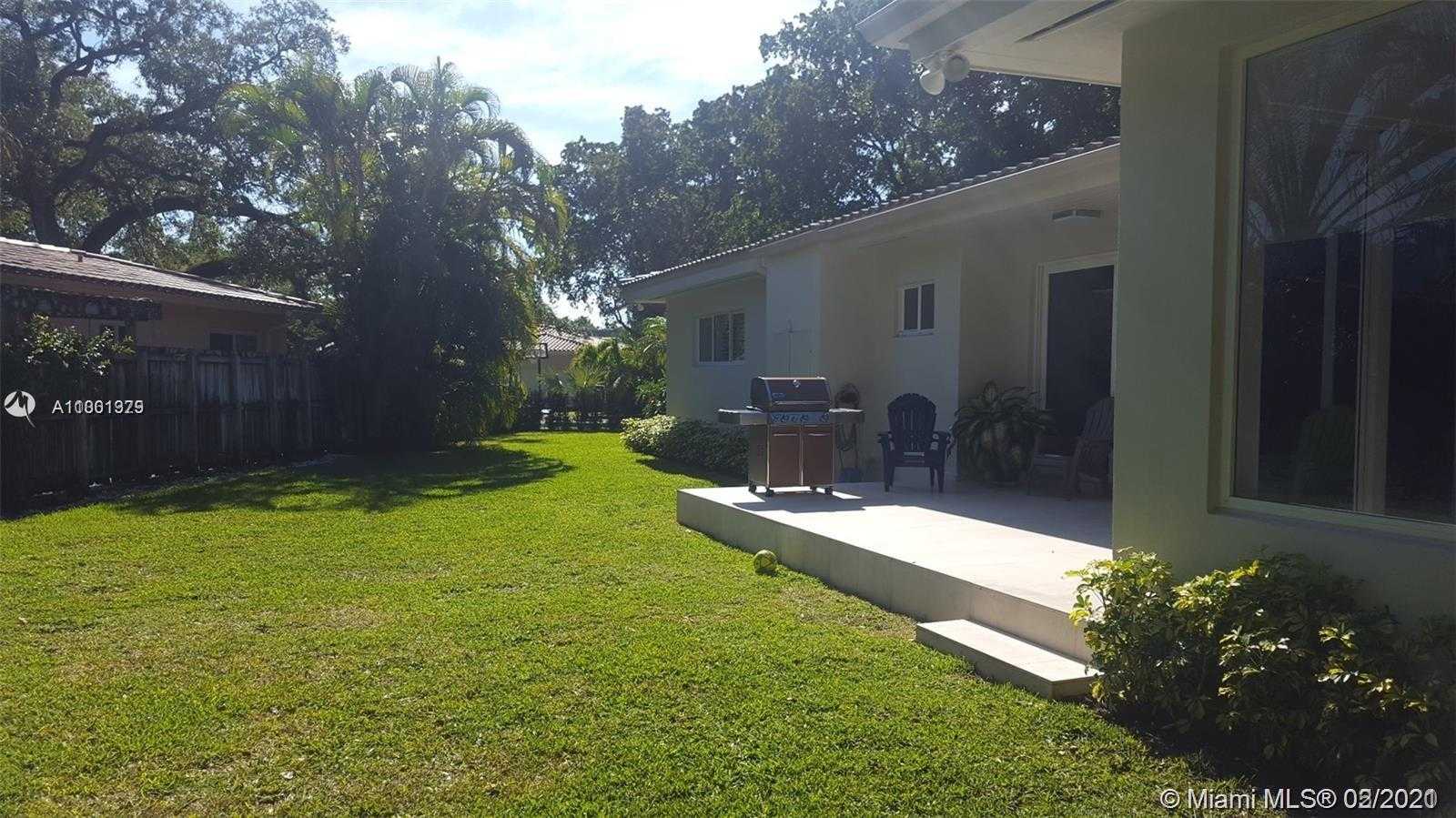 Small Image of 57 SAMANA DRIVE, Miami Number 16