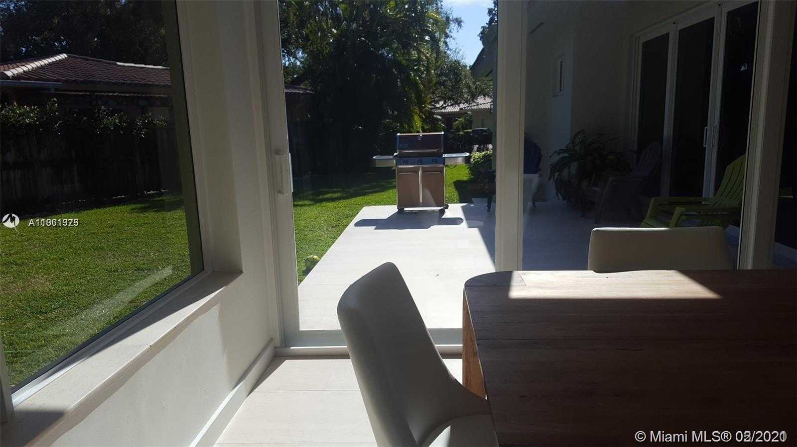 Small Image of 57 SAMANA DRIVE, Miami Number 7