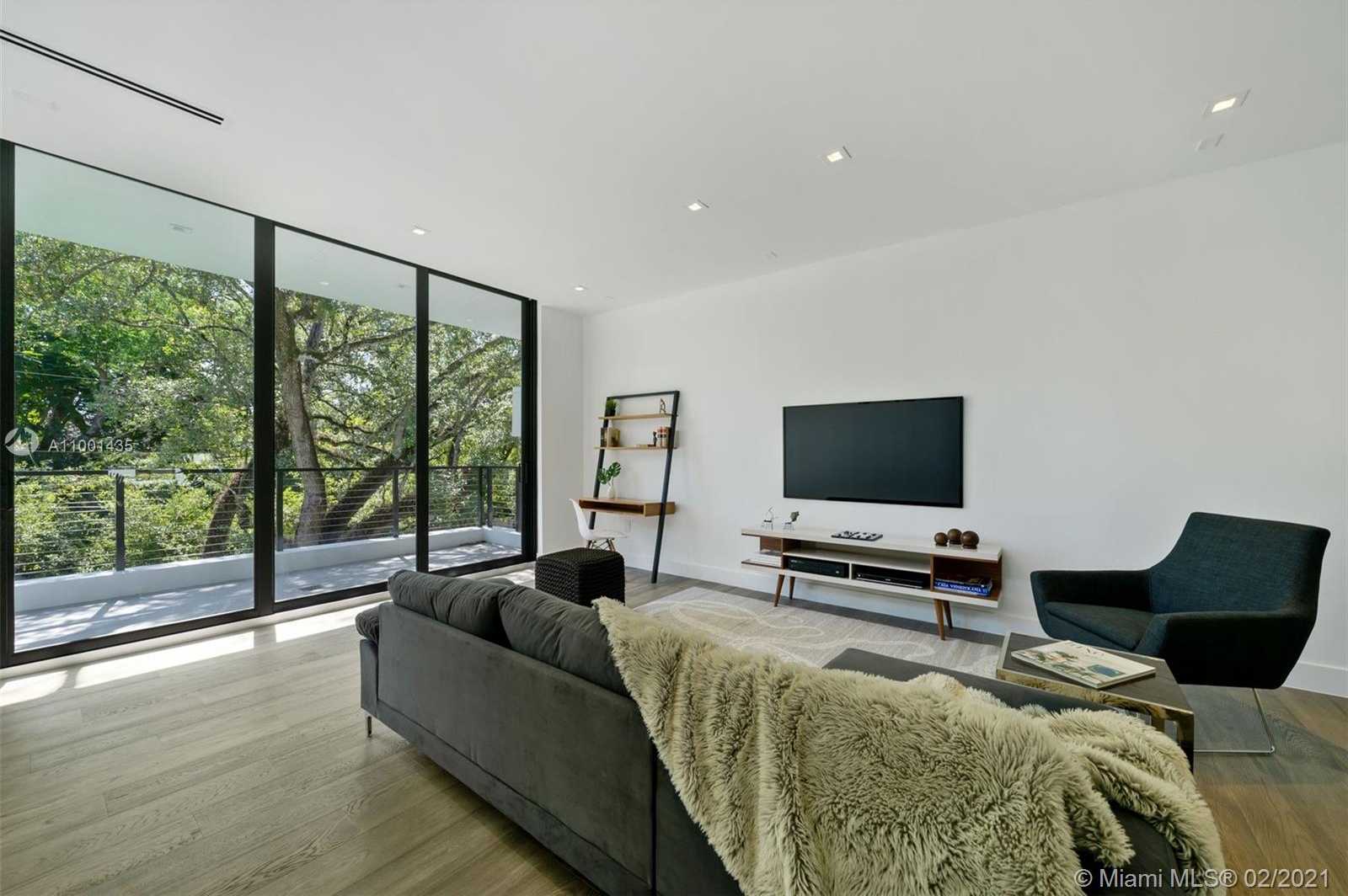 Small Image of 4701 SOUTH WEST 74TH ST, Miami Number 30