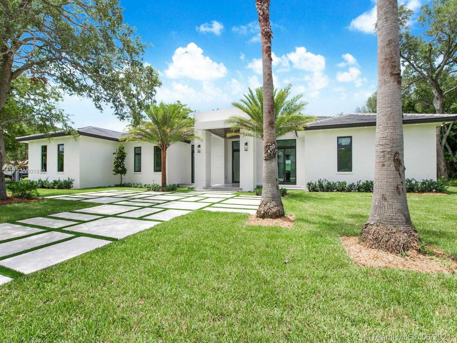Small Image of 7800 SOUTH WEST 131ST ST, Pinecrest Number 2