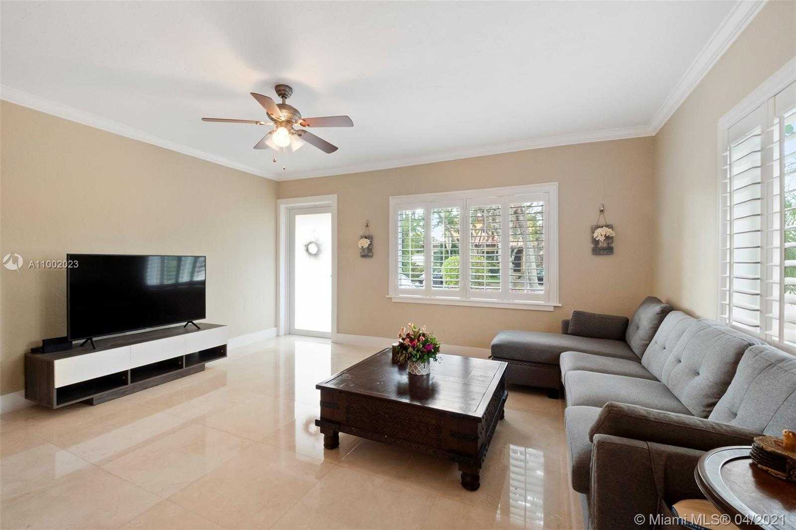 Small Image of 6291 SOUTH WEST 42ND ST, South Miami Number 4