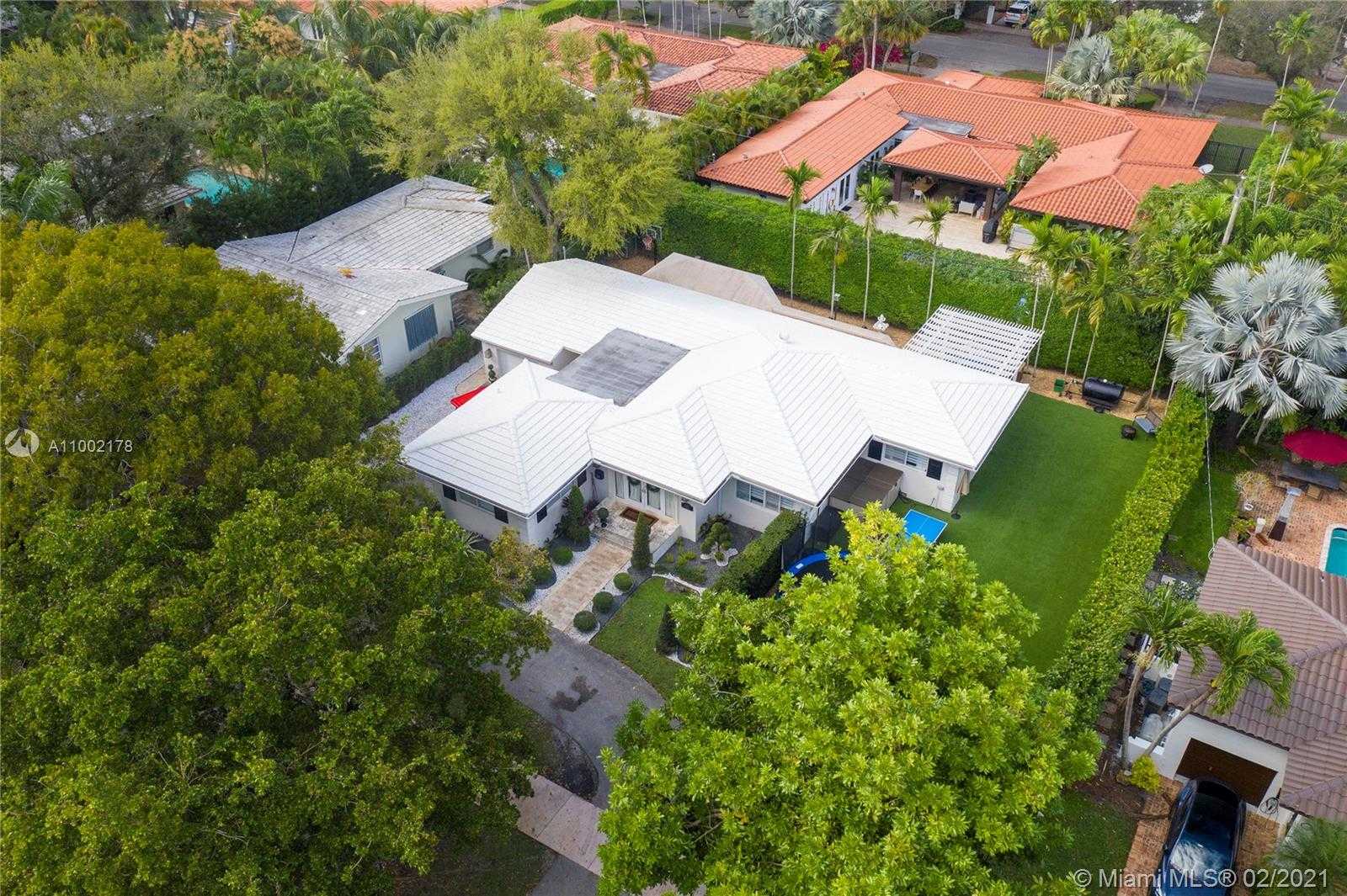 Small Image of 3267 RIVIERA DR, Coral Gables Number 25