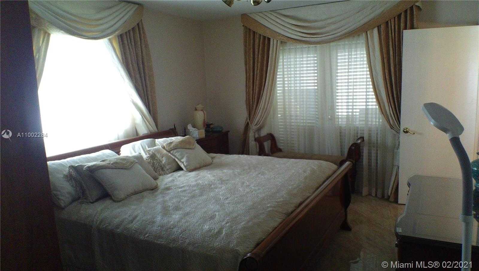 Small Image of 6718 NORTH WEST 70TH CT, Tamarac Number 22
