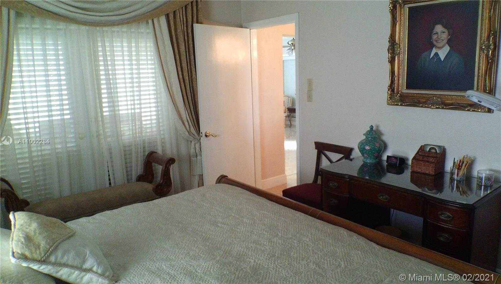 Small Image of 6718 NORTH WEST 70TH CT, Tamarac Number 23