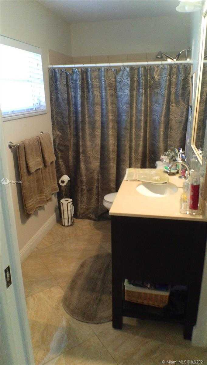 Small Image of 6718 NORTH WEST 70TH CT, Tamarac Number 31