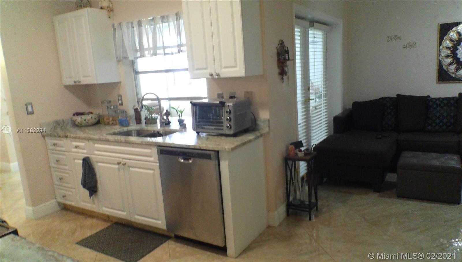 Small Image of 6718 NORTH WEST 70TH CT, Tamarac Number 5