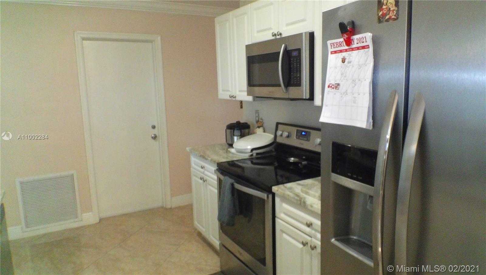 Small Image of 6718 NORTH WEST 70TH CT, Tamarac Number 6