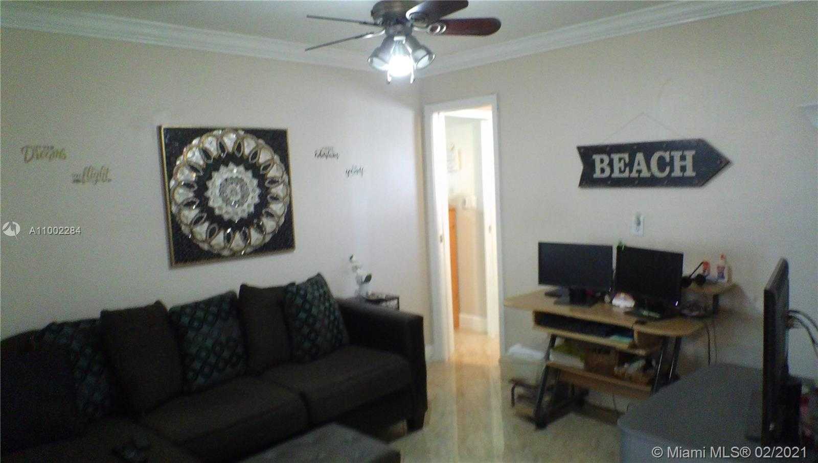 Small Image of 6718 NORTH WEST 70TH CT, Tamarac Number 8