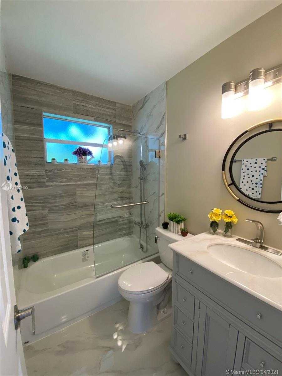 Small Image of 6895 BROADVIEW BLVD, North Lauderdale Number 37
