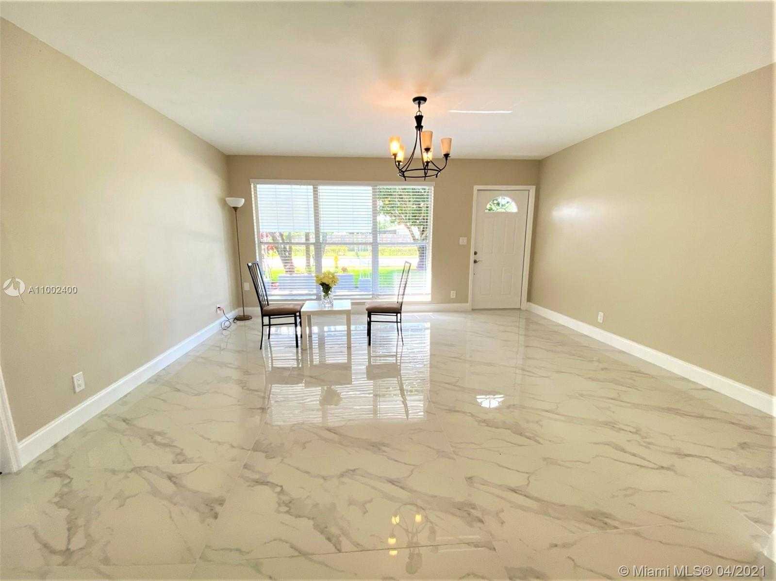 Small Image of 6895 BROADVIEW BLVD, North Lauderdale Number 4