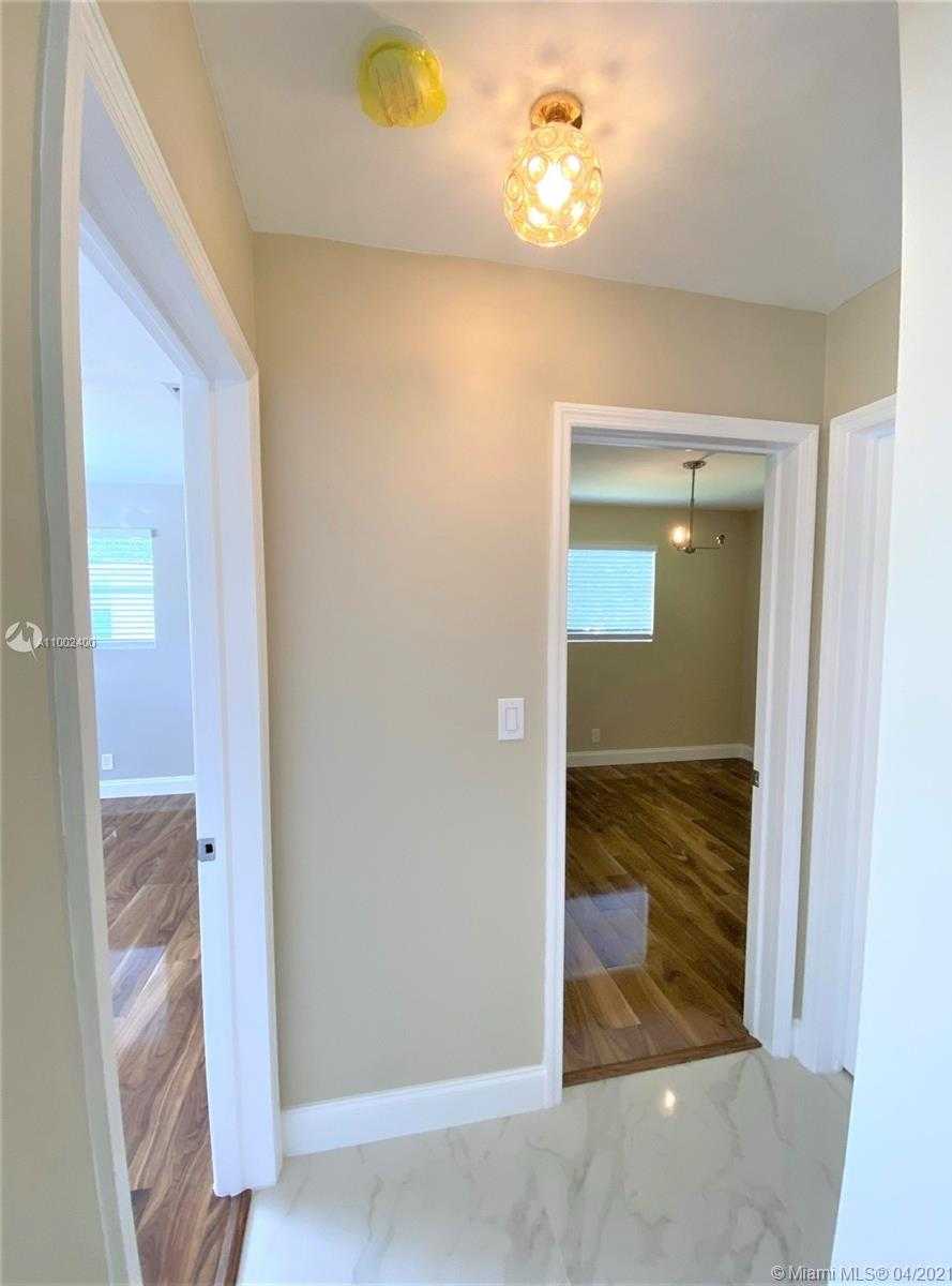 Small Image of 6895 BROADVIEW BLVD, North Lauderdale Number 42