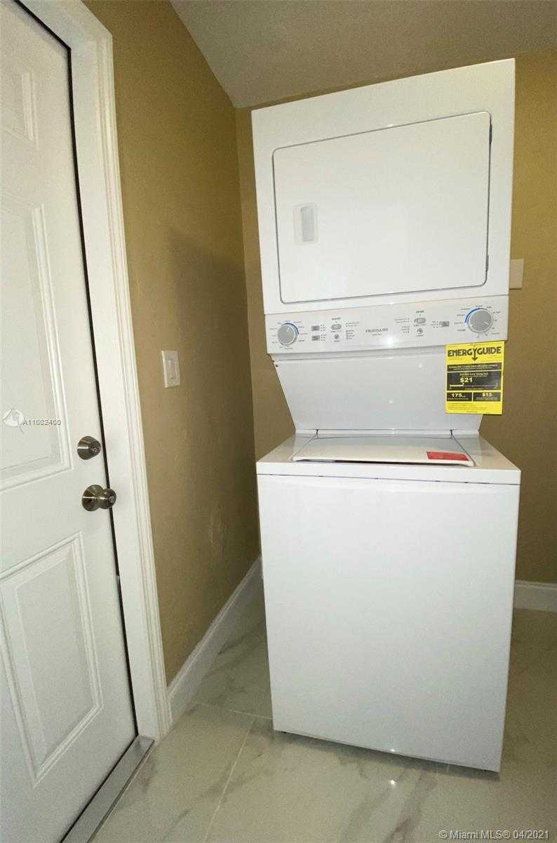 Small Image of 6895 BROADVIEW BLVD, North Lauderdale Number 43