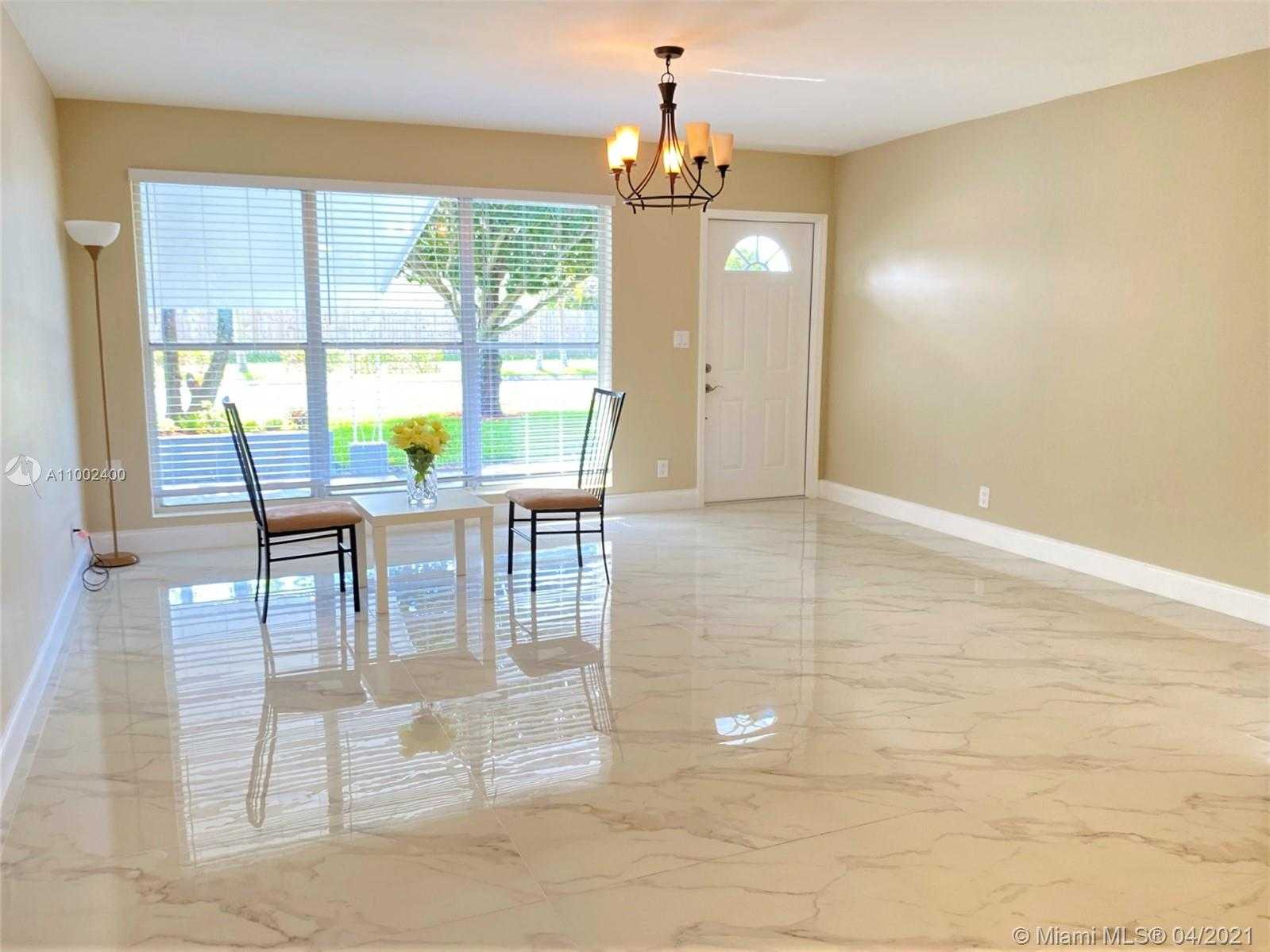 Small Image of 6895 BROADVIEW BLVD, North Lauderdale Number 7