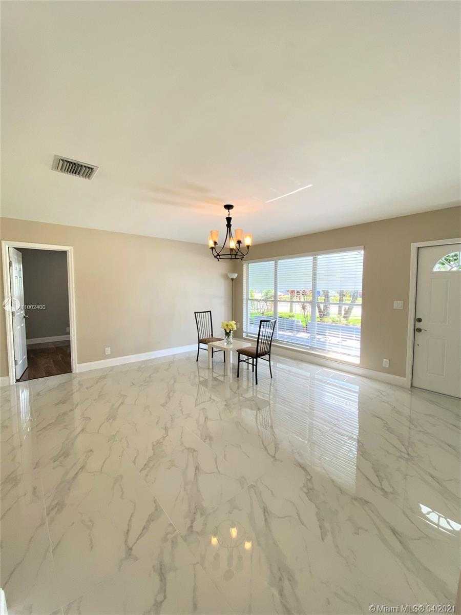 Small Image of 6895 BROADVIEW BLVD, North Lauderdale Number 8