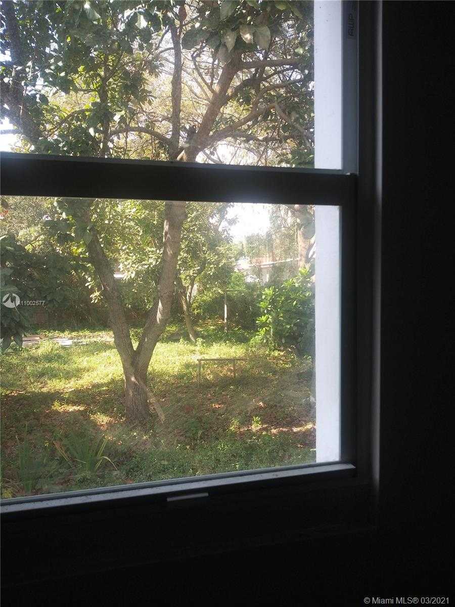 Small Image of 3324 NORTH WEST 10TH AVE, Miami Number 14