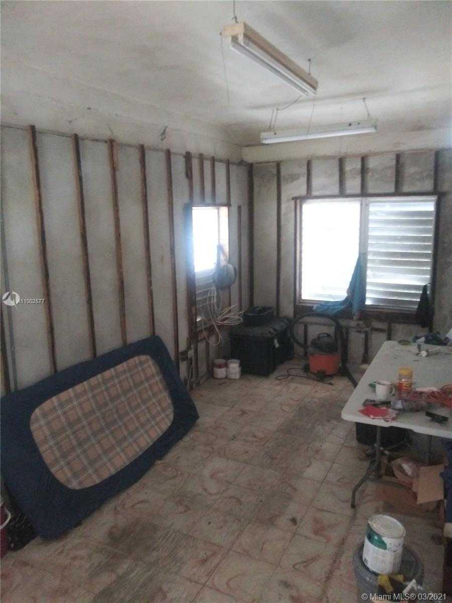 Small Image of 3324 NORTH WEST 10TH AVE, Miami Number 20