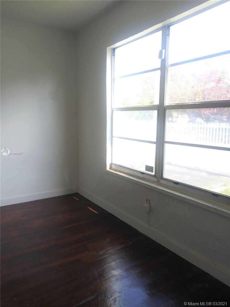 Small Image of 3324 NORTH WEST 10TH AVE, Miami Number 6