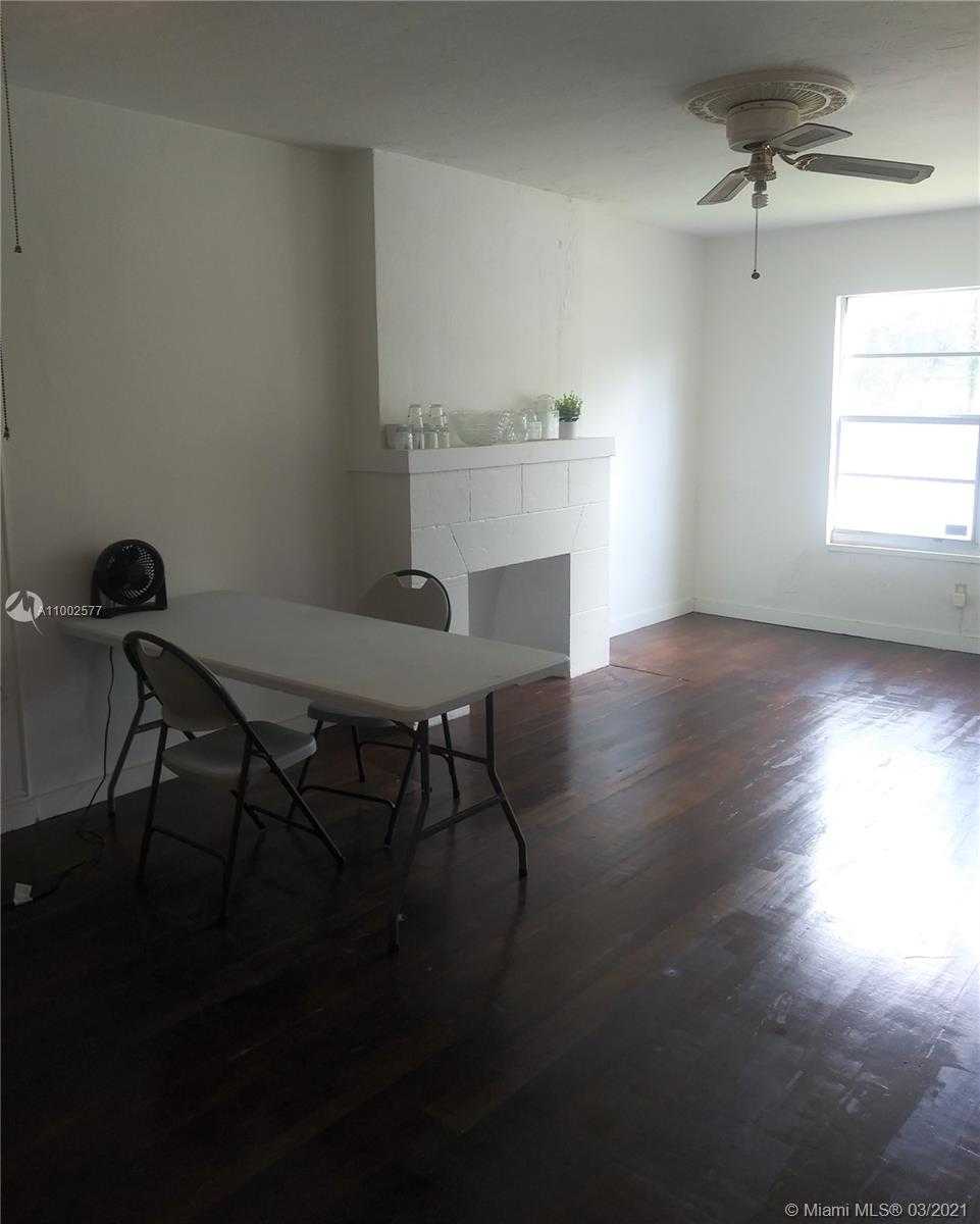 Small Image of 3324 NORTH WEST 10TH AVE, Miami Number 7