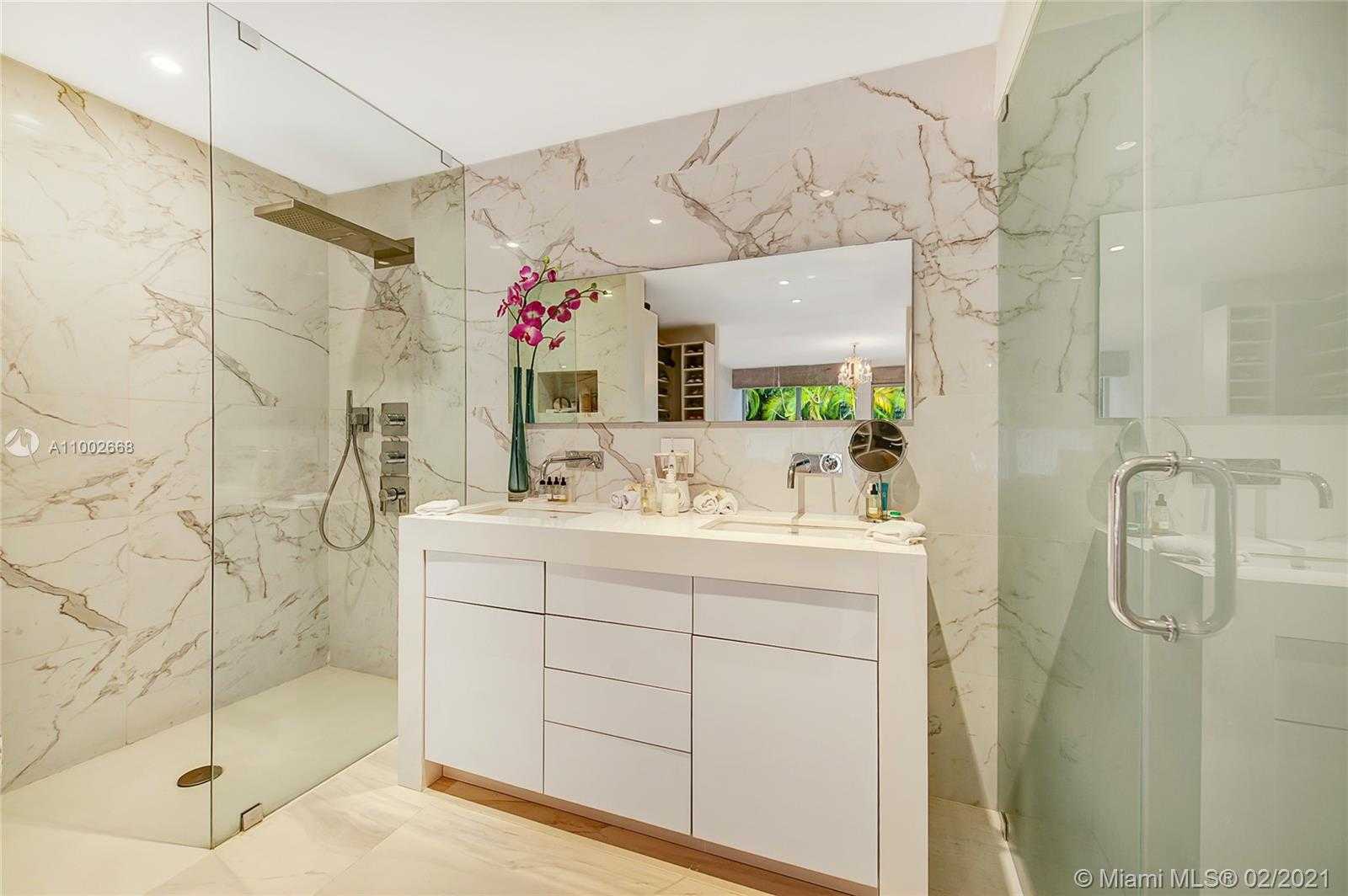 Small Image of 4135 CRAWFORD AVE, Miami Number 14