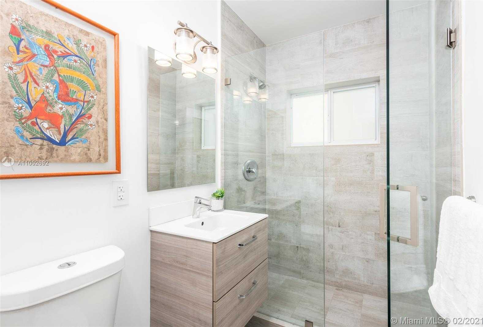 Small Image of 3500 EAST GLENCOE ST, Miami Number 17
