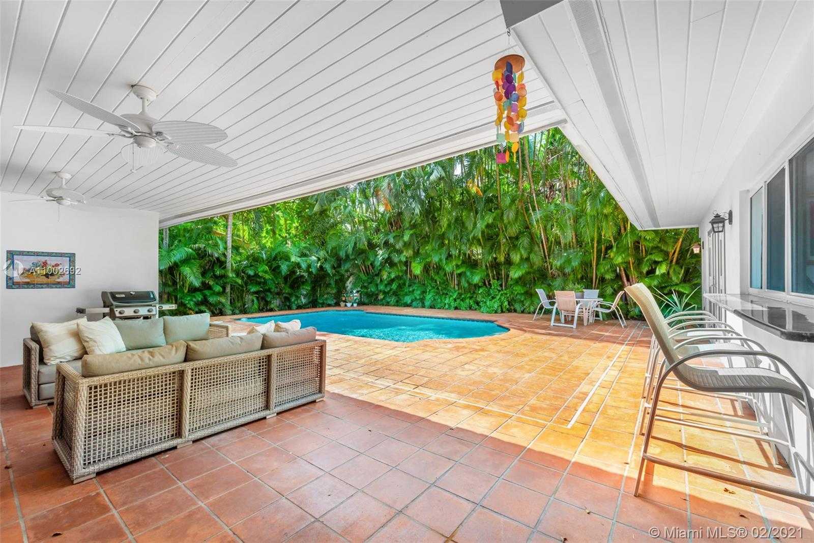 Small Image of 3500 EAST GLENCOE ST, Miami Number 19