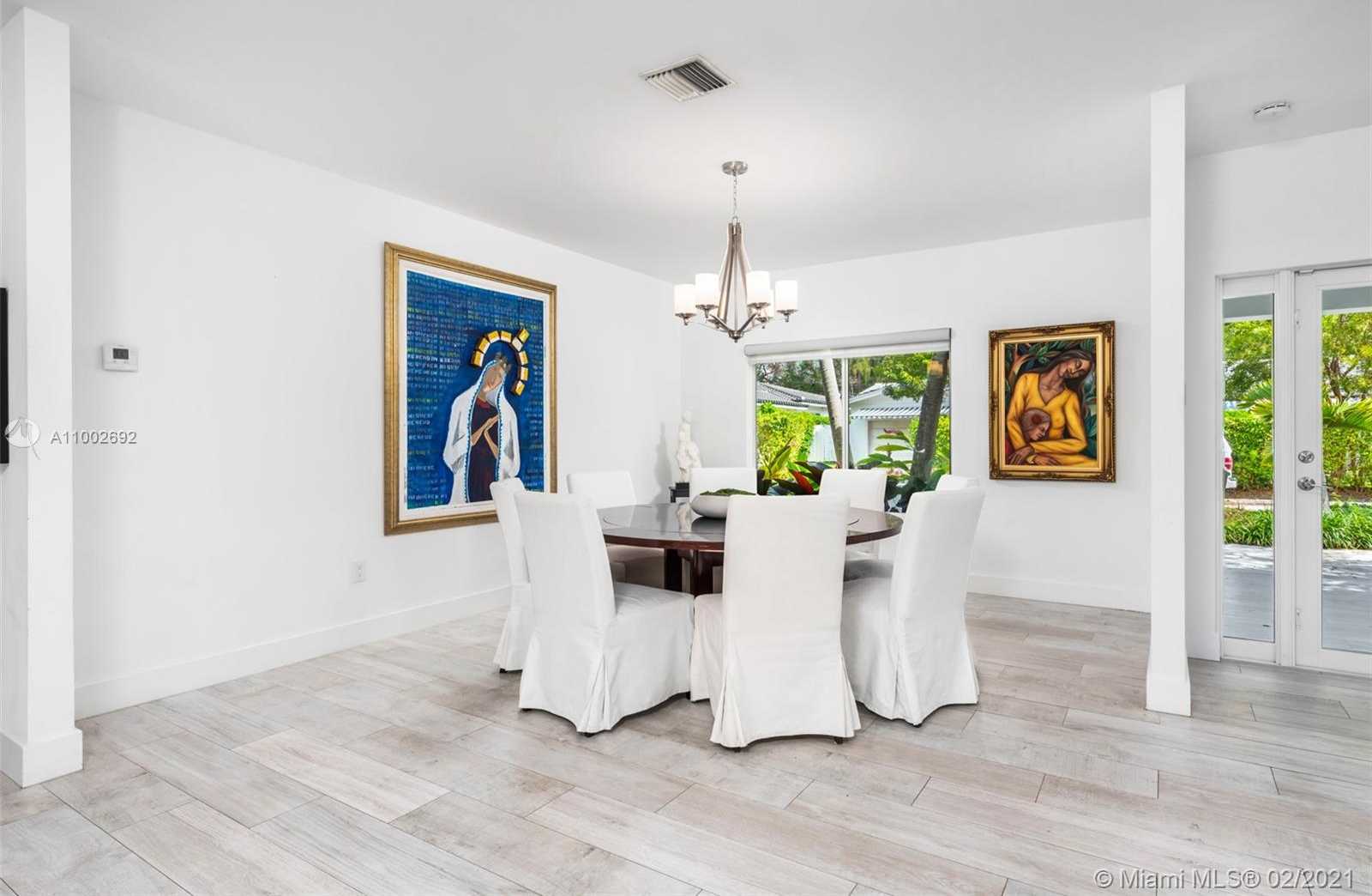 Small Image of 3500 EAST GLENCOE ST, Miami Number 5