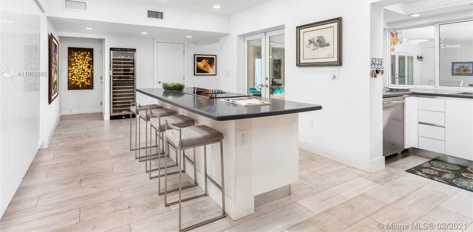 Small Image of 3500 EAST GLENCOE ST, Miami Number 6