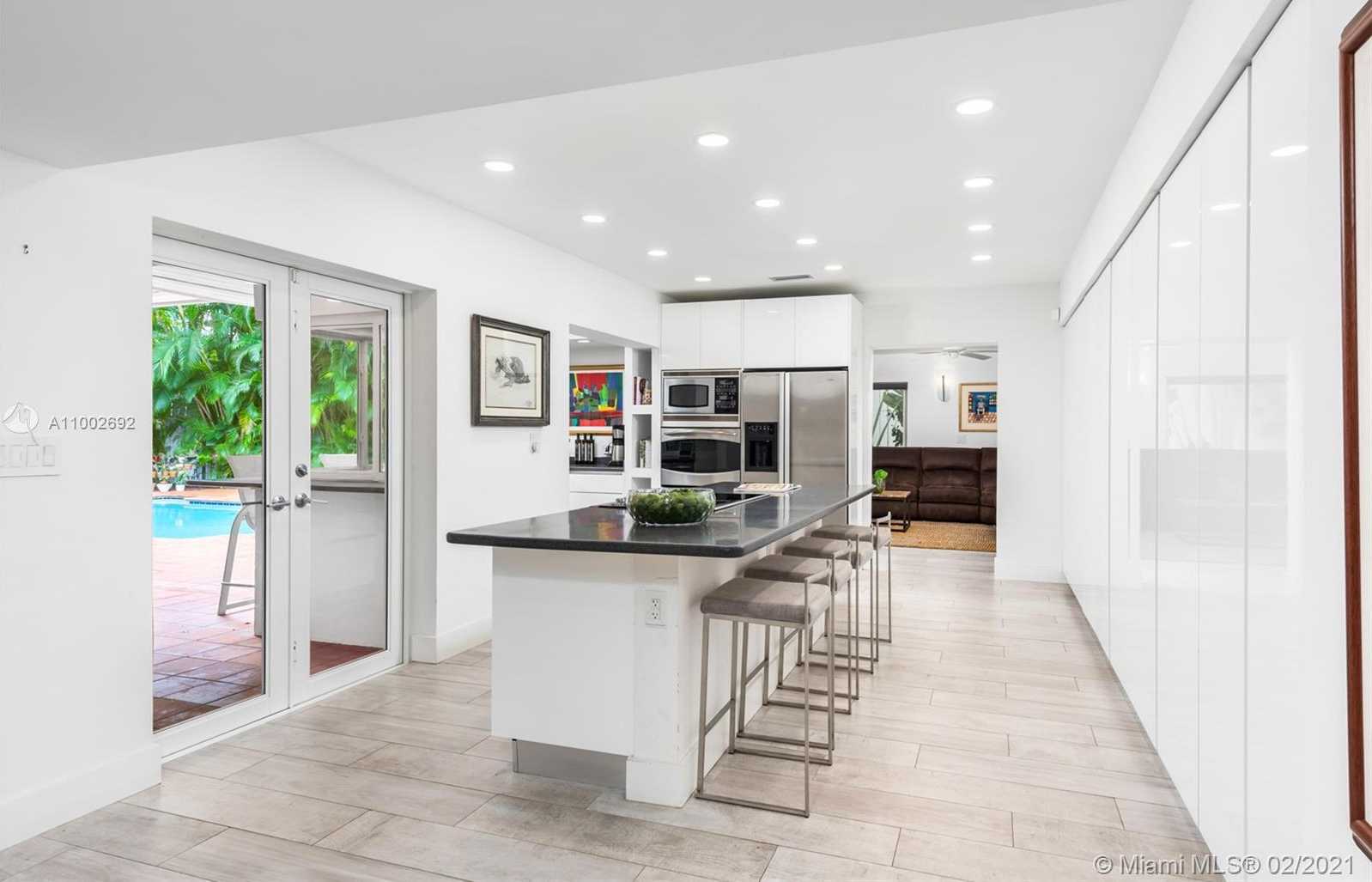 Small Image of 3500 EAST GLENCOE ST, Miami Number 7
