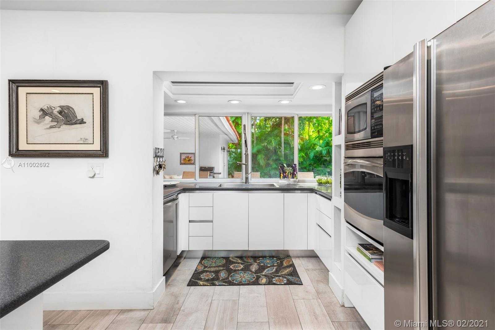 Small Image of 3500 EAST GLENCOE ST, Miami Number 8