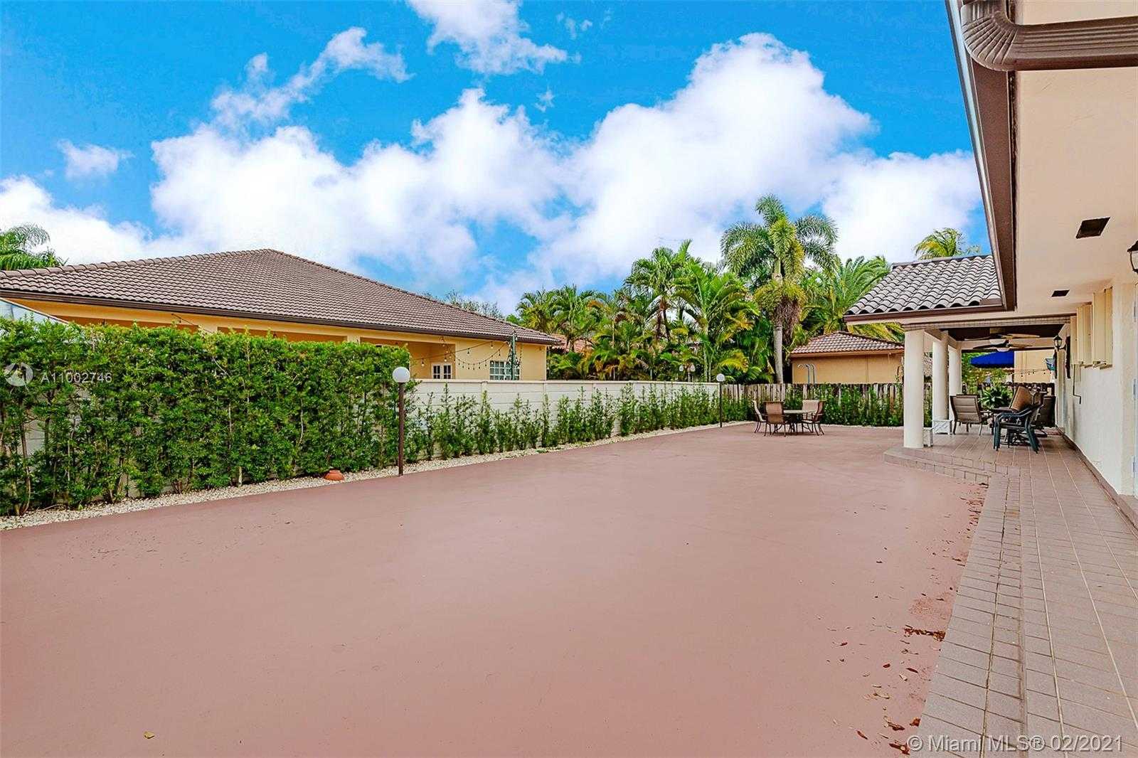 Small Image of 8113 NORTH WEST 163RD TER, Miami Lakes Number 33