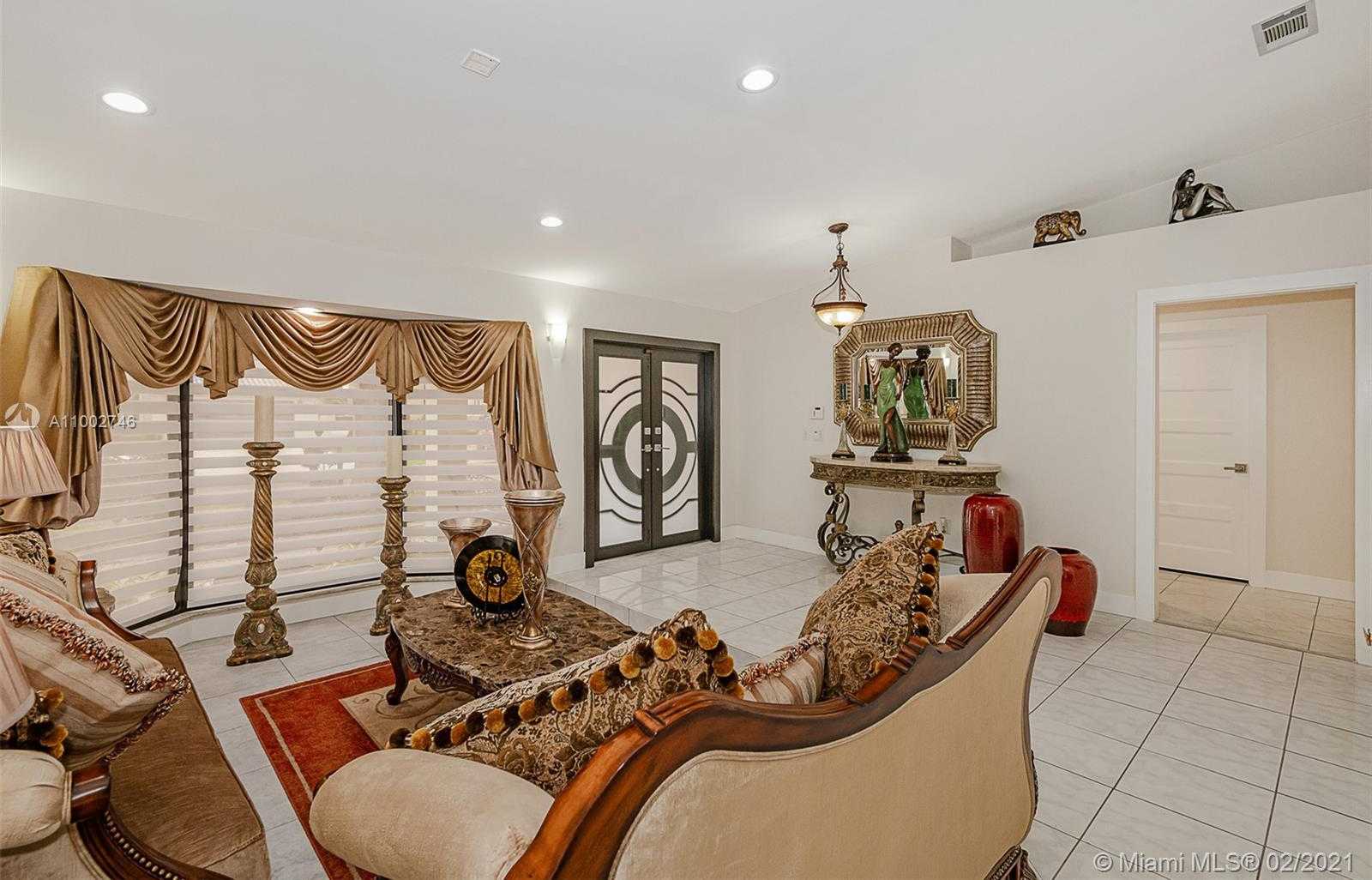 Small Image of 8113 NORTH WEST 163RD TER, Miami Lakes Number 7