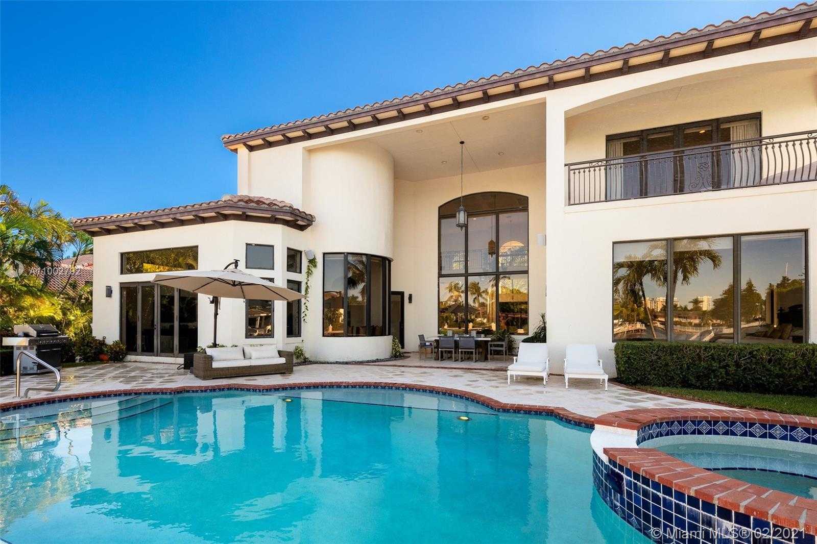 Small Image of 318 HOLIDAY DR, Hallandale Beach Number 34