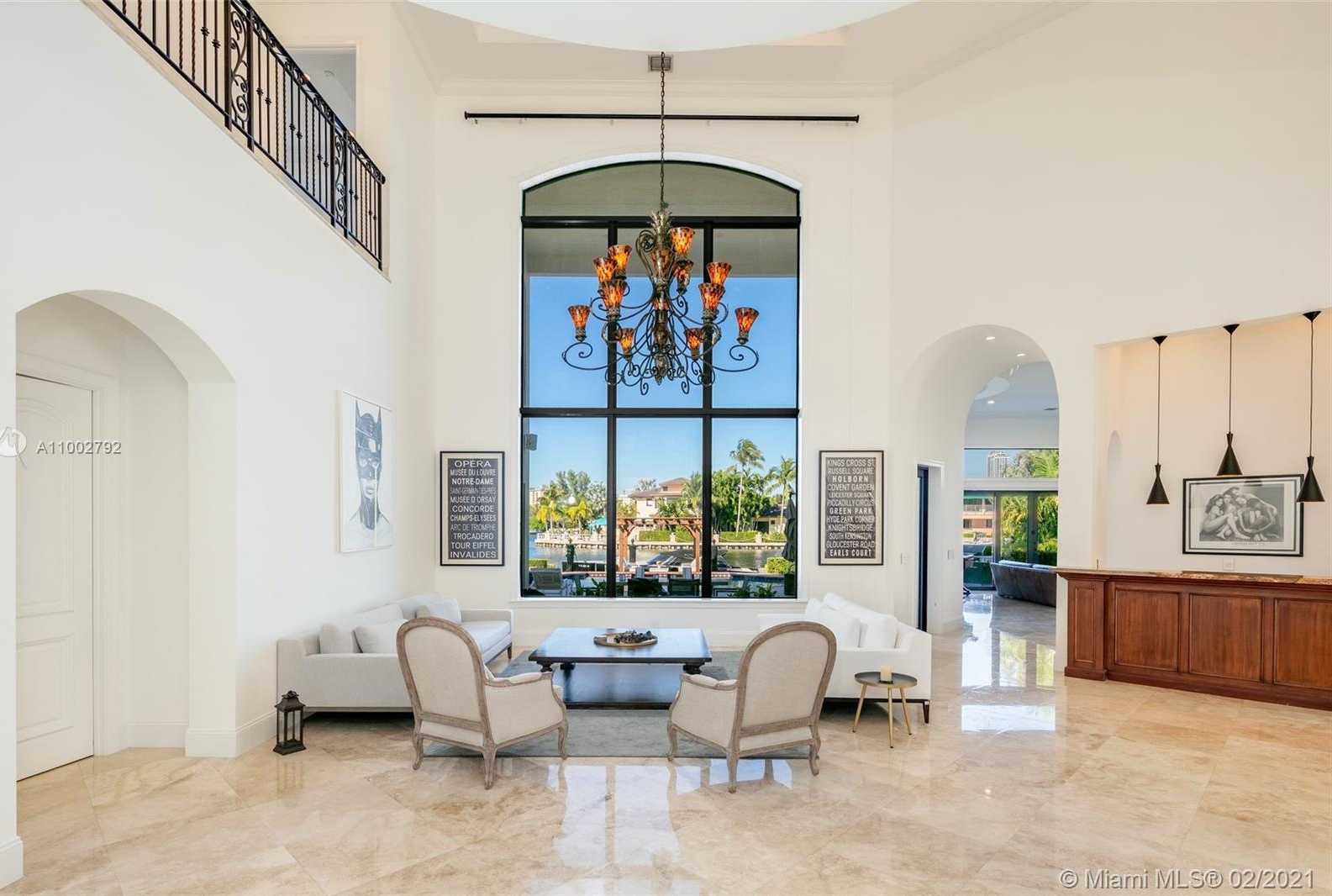 Small Image of 318 HOLIDAY DR, Hallandale Beach Number 5