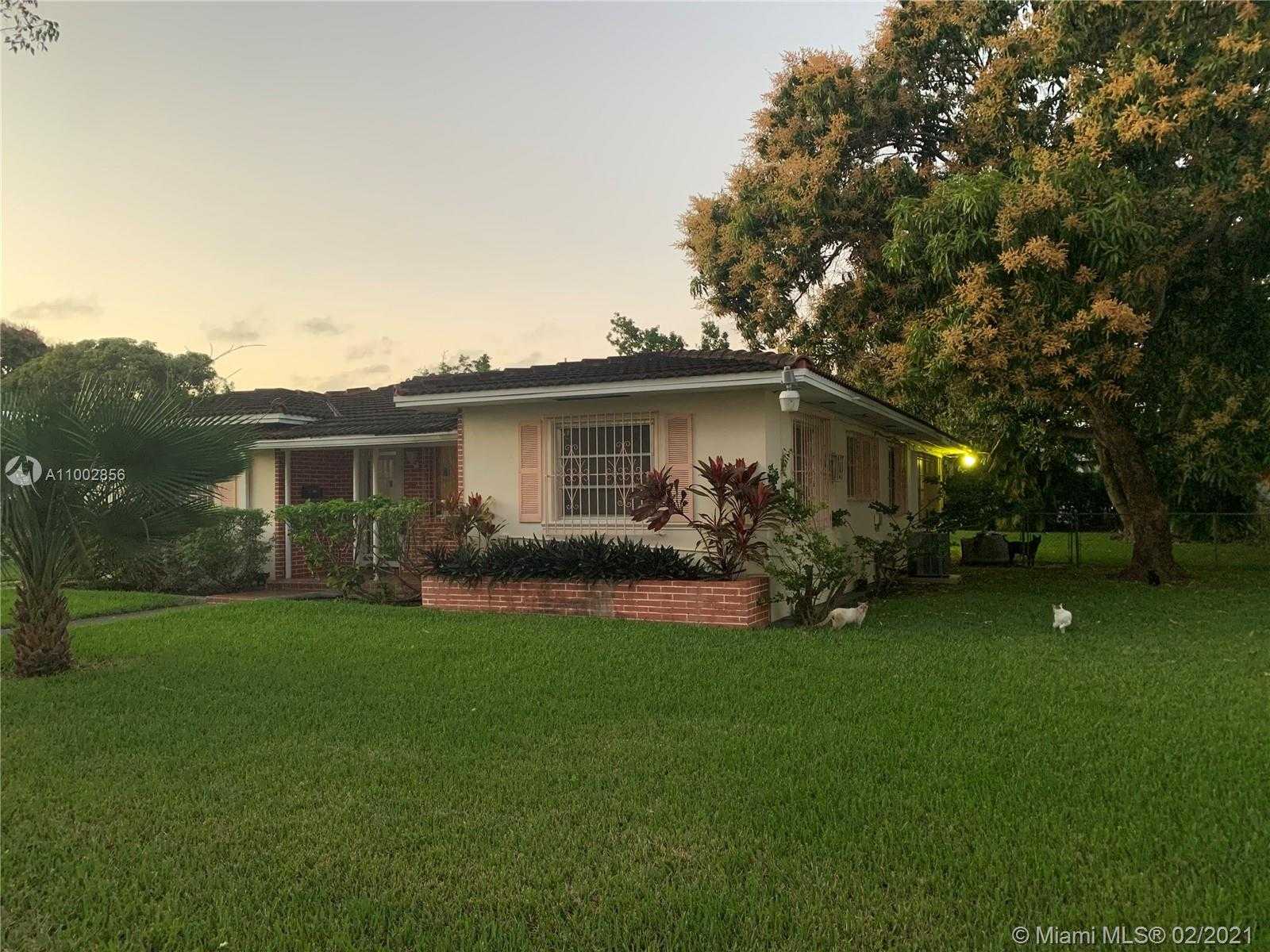Small Image of 2015 SOUTH WEST 13TH ST, Miami Number 2